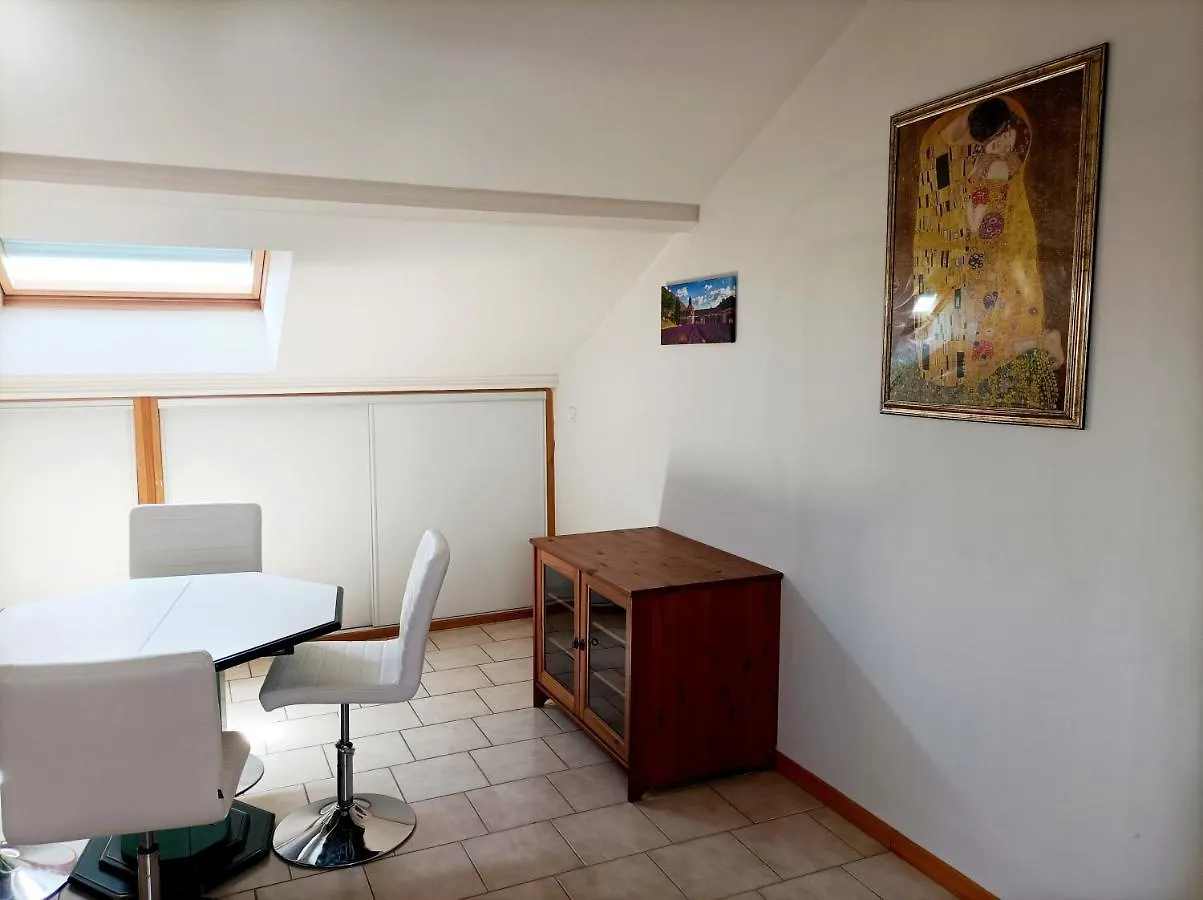 Au Calme A Avignon Apartment